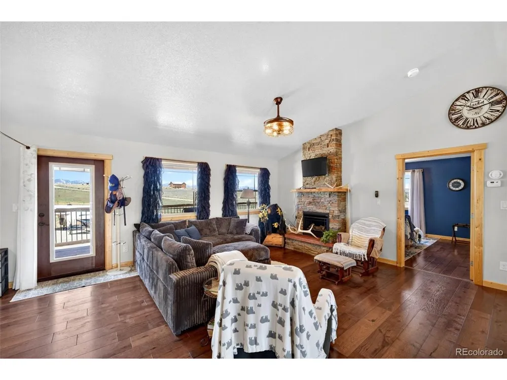 3069 Sangre Drive Westcliffe, CO 81252