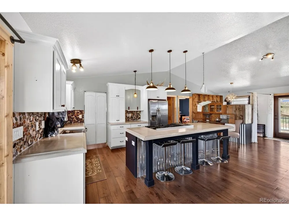3069 Sangre Drive Westcliffe, CO 81252