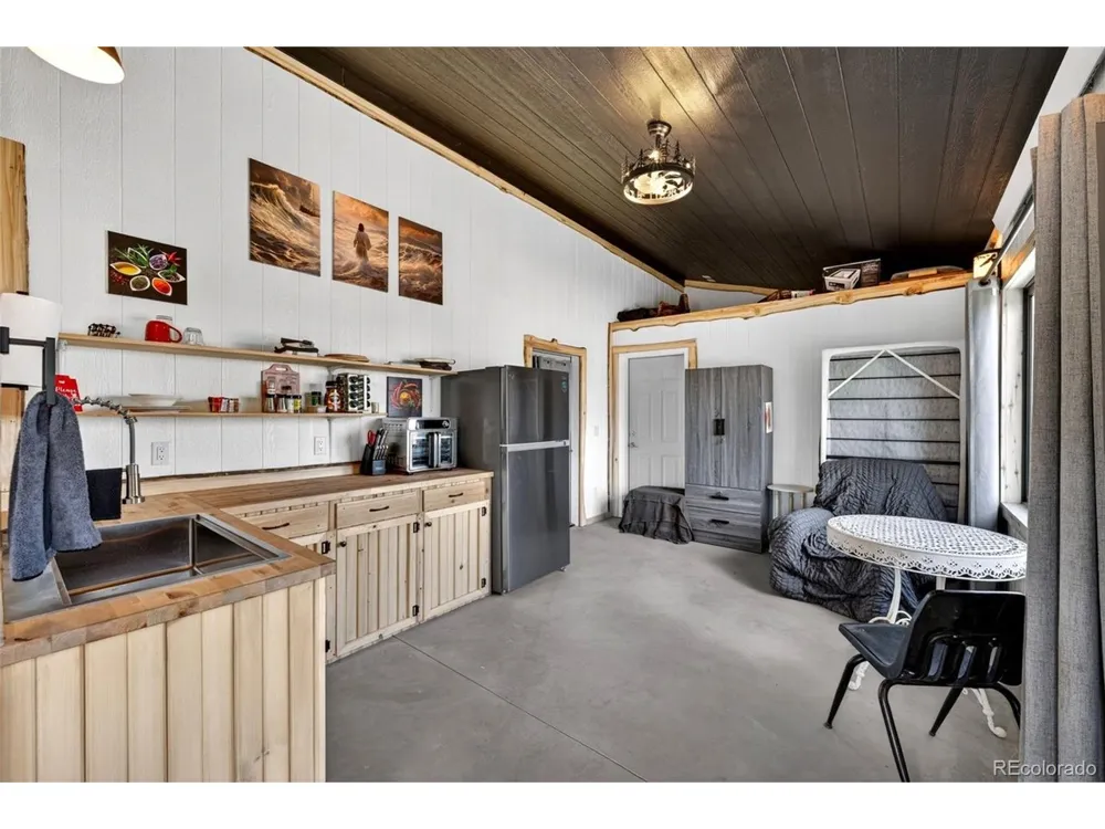3069 Sangre Drive Westcliffe, CO 81252