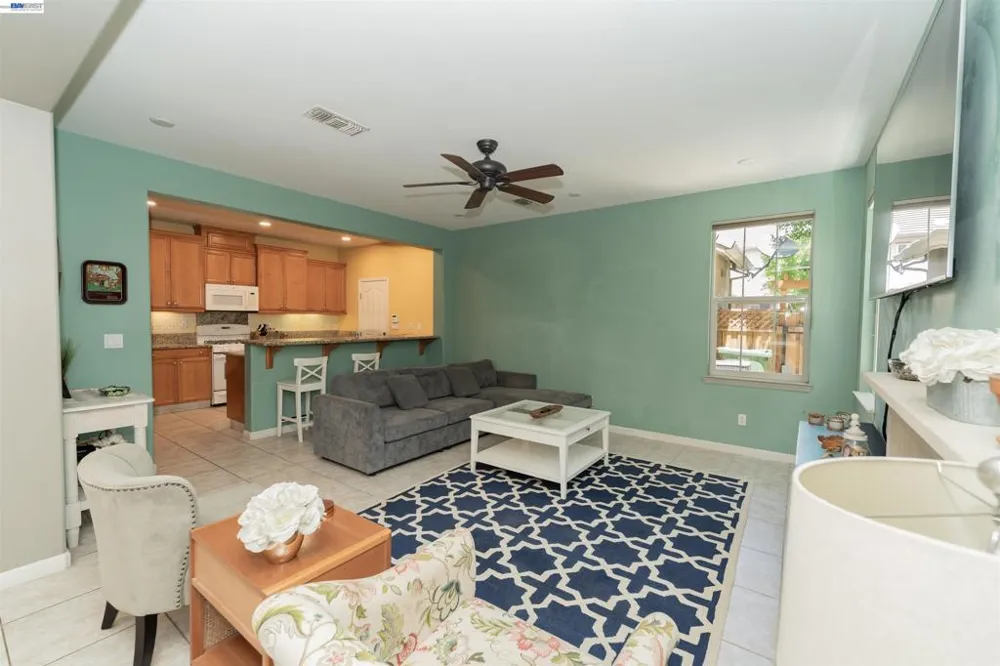 172 W Erics Way Mountain House, CA 95391