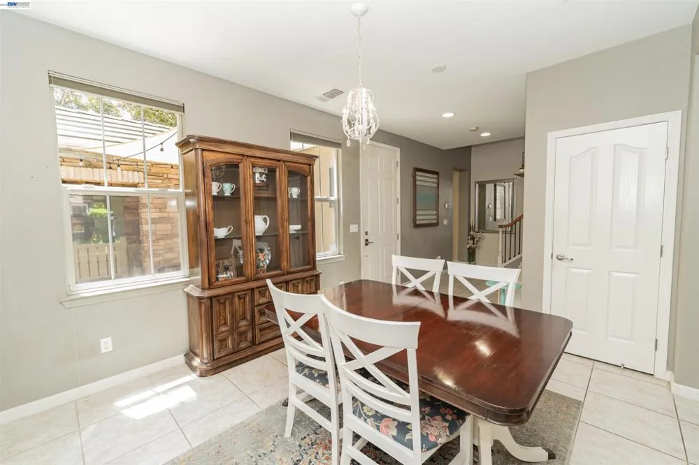 172 W Erics Way Mountain House, CA 95391