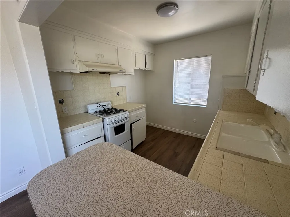 1418 S 4th #F Alhambra, CA 91803