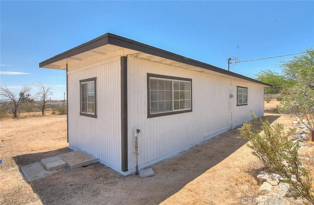 55525 Ornelas Lane Landers, CA 92285