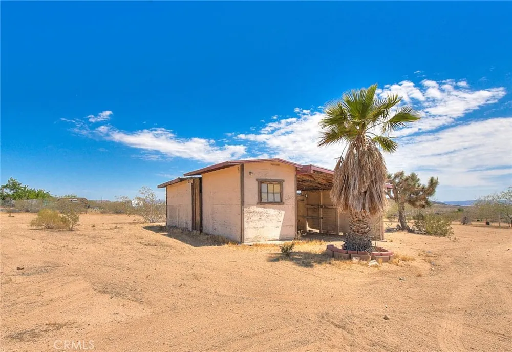 55525 Ornelas Lane Landers, CA 92285