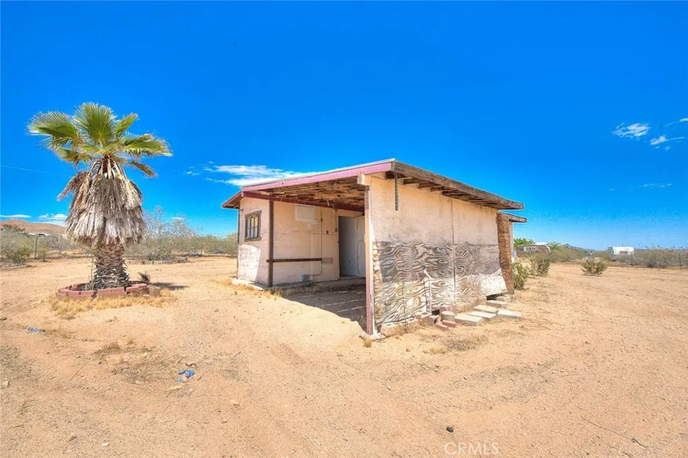 55525 Ornelas Lane Landers, CA 92285