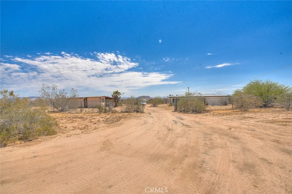 55525 Ornelas Lane Landers, CA 92285