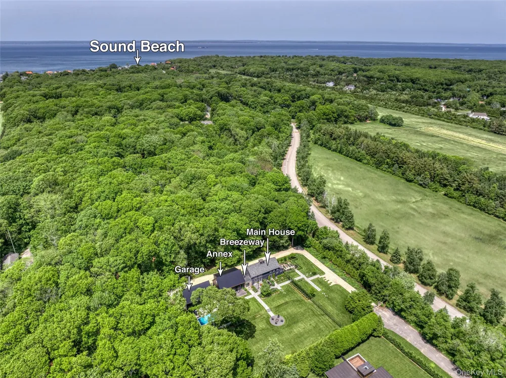 745 Golfview Court East Marion, NY 11939