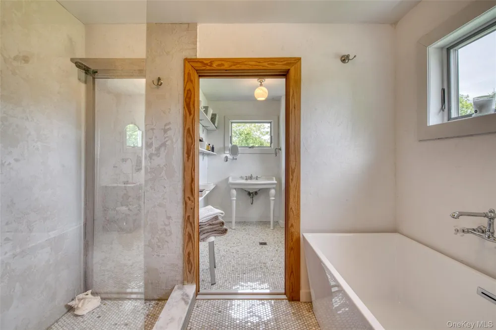 745 Golfview Court East Marion, NY 11939