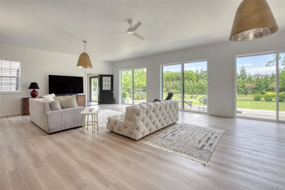 745 Golfview Court East Marion, NY 11939