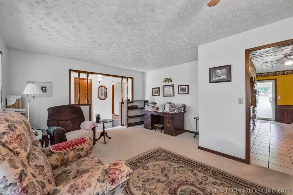 212 Will Rogers Loop W Oologah, OK 74053