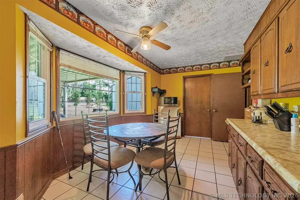 212 Will Rogers Loop W Oologah, OK 74053