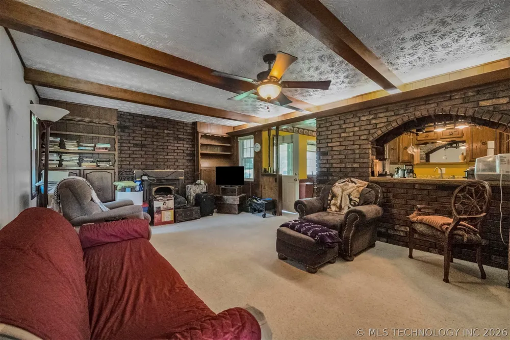 212 Will Rogers Loop W Oologah, OK 74053