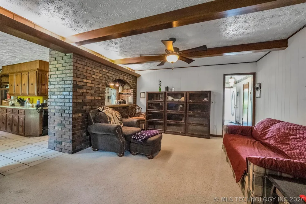 212 Will Rogers Loop W Oologah, OK 74053
