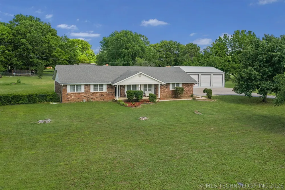 212 Will Rogers Loop W Oologah, OK 74053
