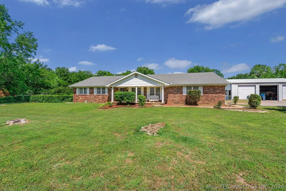 212 Will Rogers Loop W Oologah, OK 74053