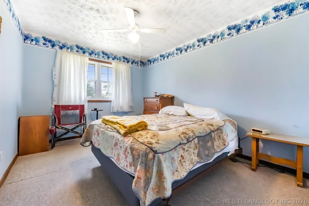 212 Will Rogers Loop W Oologah, OK 74053