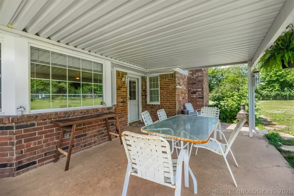 212 Will Rogers Loop W Oologah, OK 74053