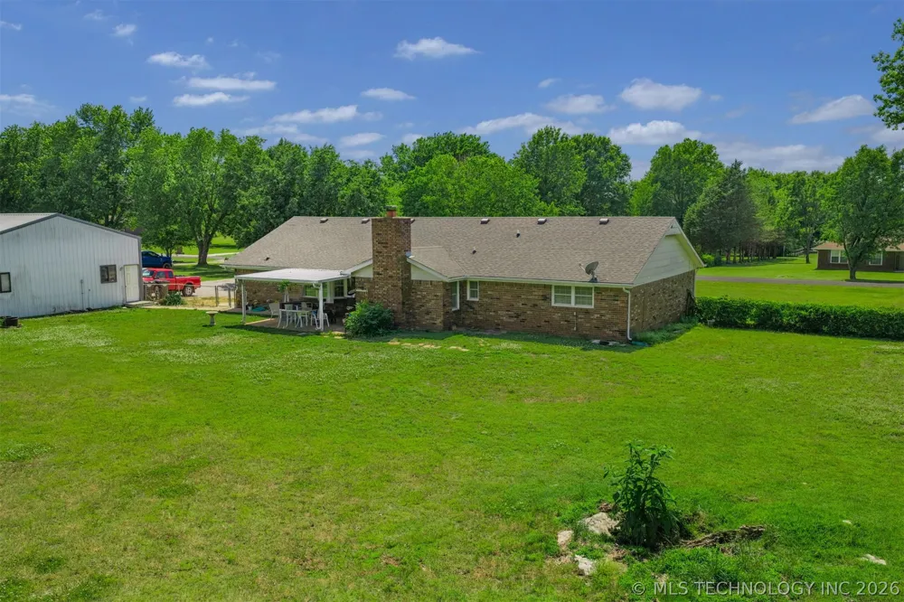 212 Will Rogers Loop W Oologah, OK 74053