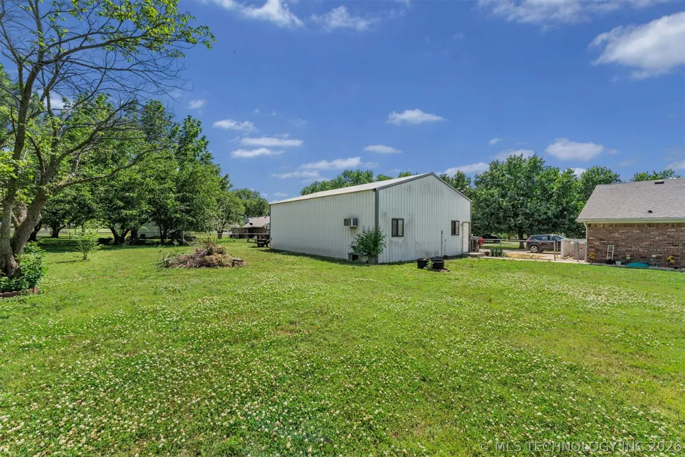 212 Will Rogers Loop W Oologah, OK 74053