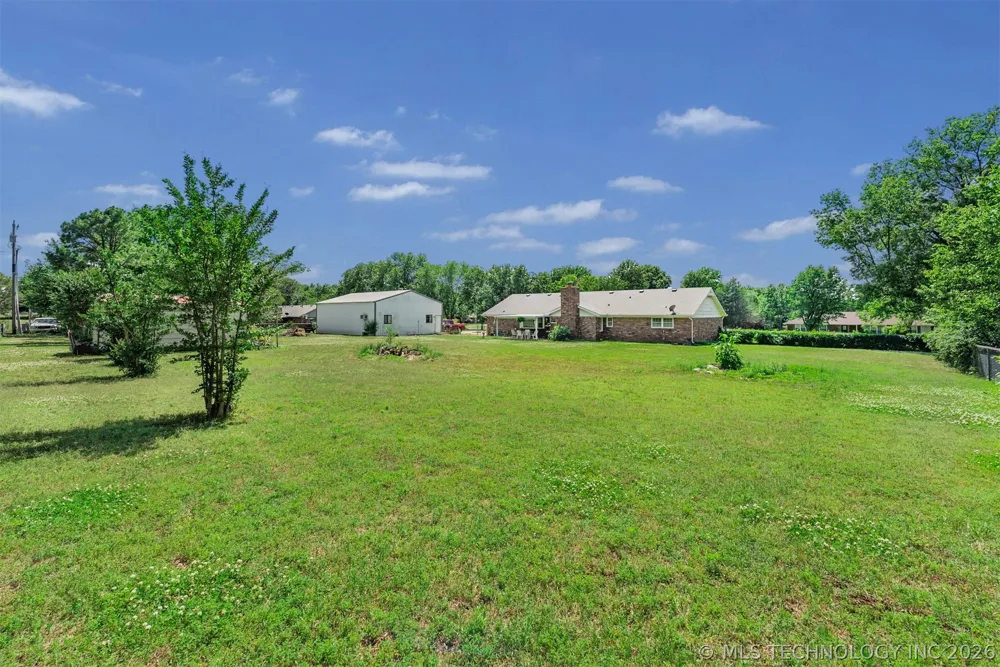 212 Will Rogers Loop W Oologah, OK 74053
