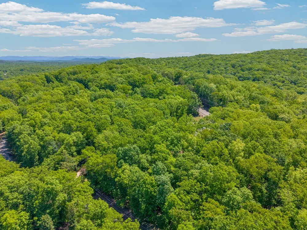 22 Harley Cir Crossville, TN 38558