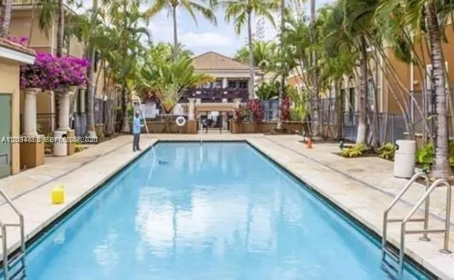2861 NE 185th St #302 Aventura, FL 33180