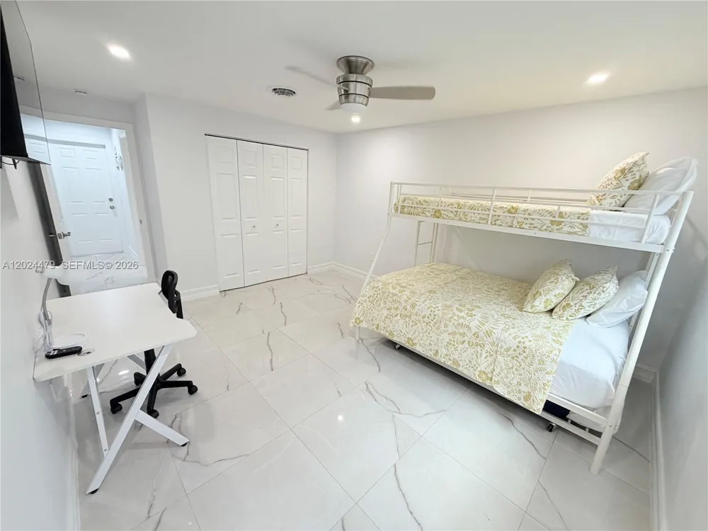 2212 Club House Rd North Fort Myers, FL 33917