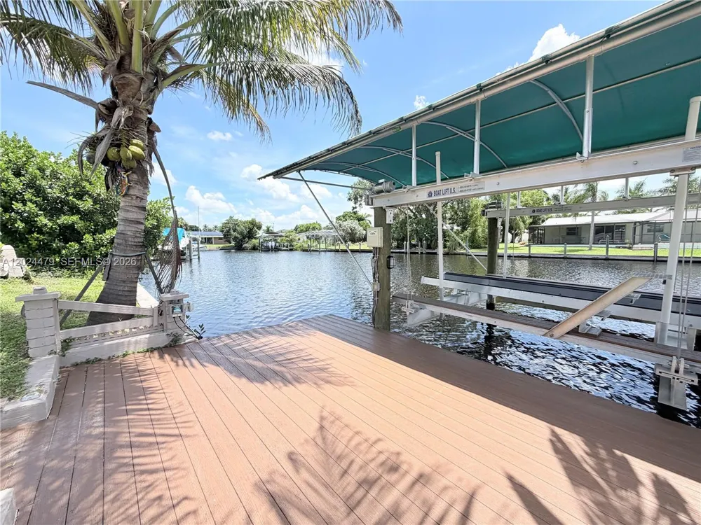 2212 Club House Rd North Fort Myers, FL 33917