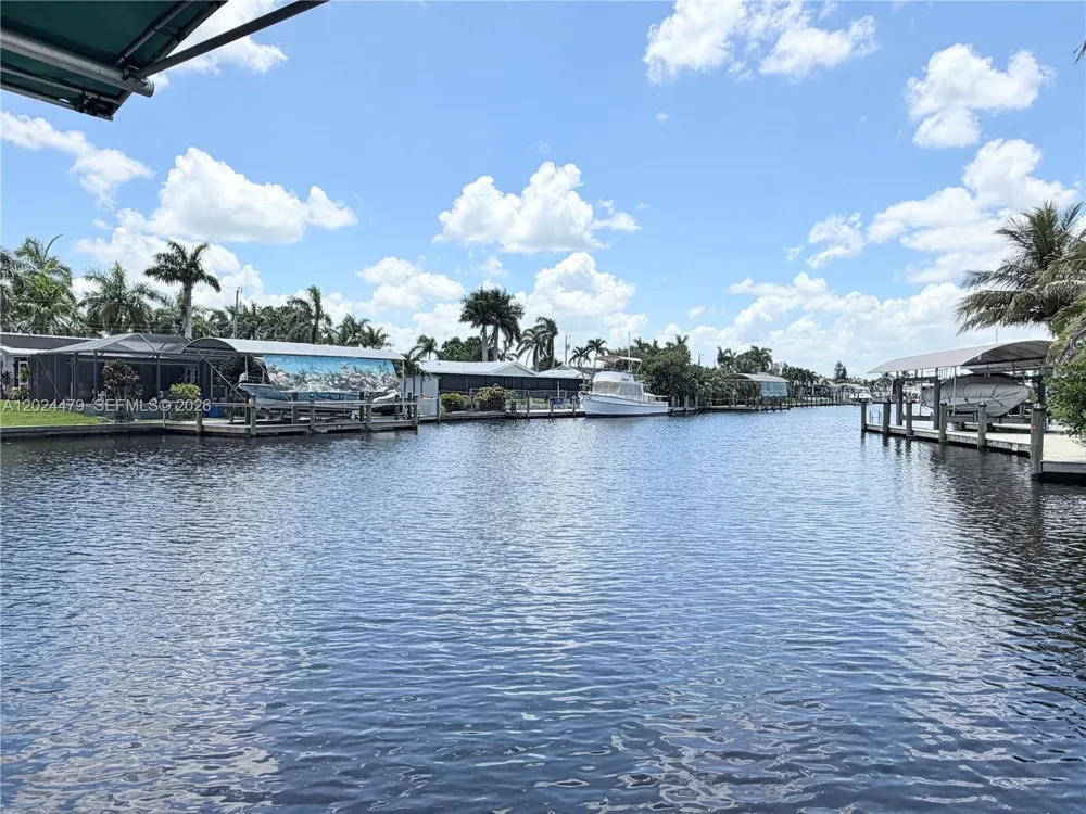 2212 Club House Rd North Fort Myers, FL 33917