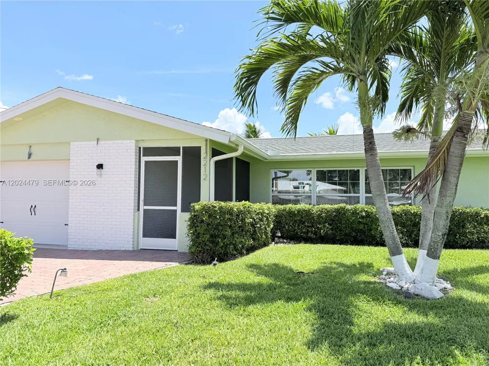 2212 Club House Rd North Fort Myers, FL 33917
