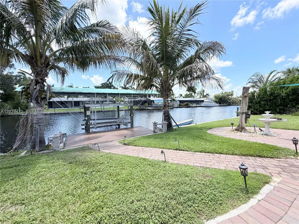 2212 Club House Rd North Fort Myers, FL 33917