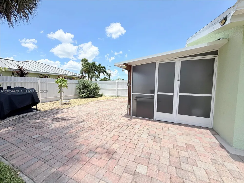 2212 Club House Rd North Fort Myers, FL 33917