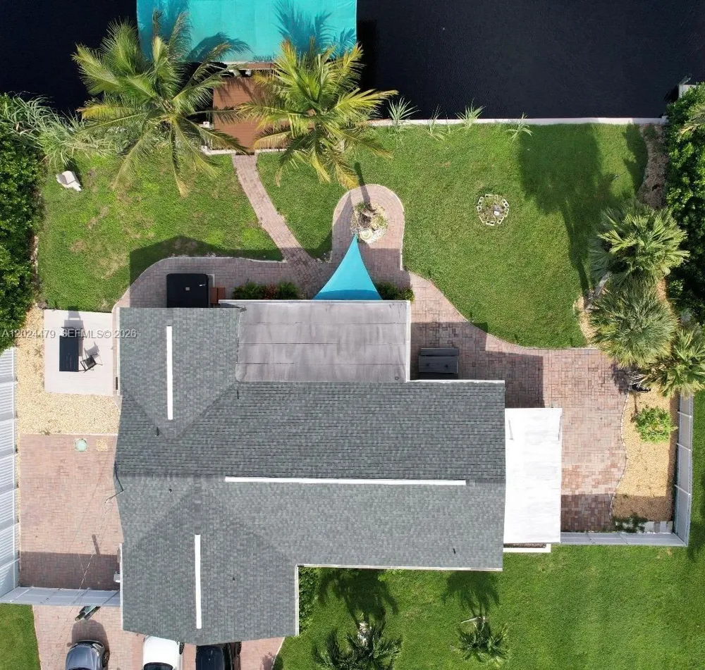2212 Club House Rd North Fort Myers, FL 33917