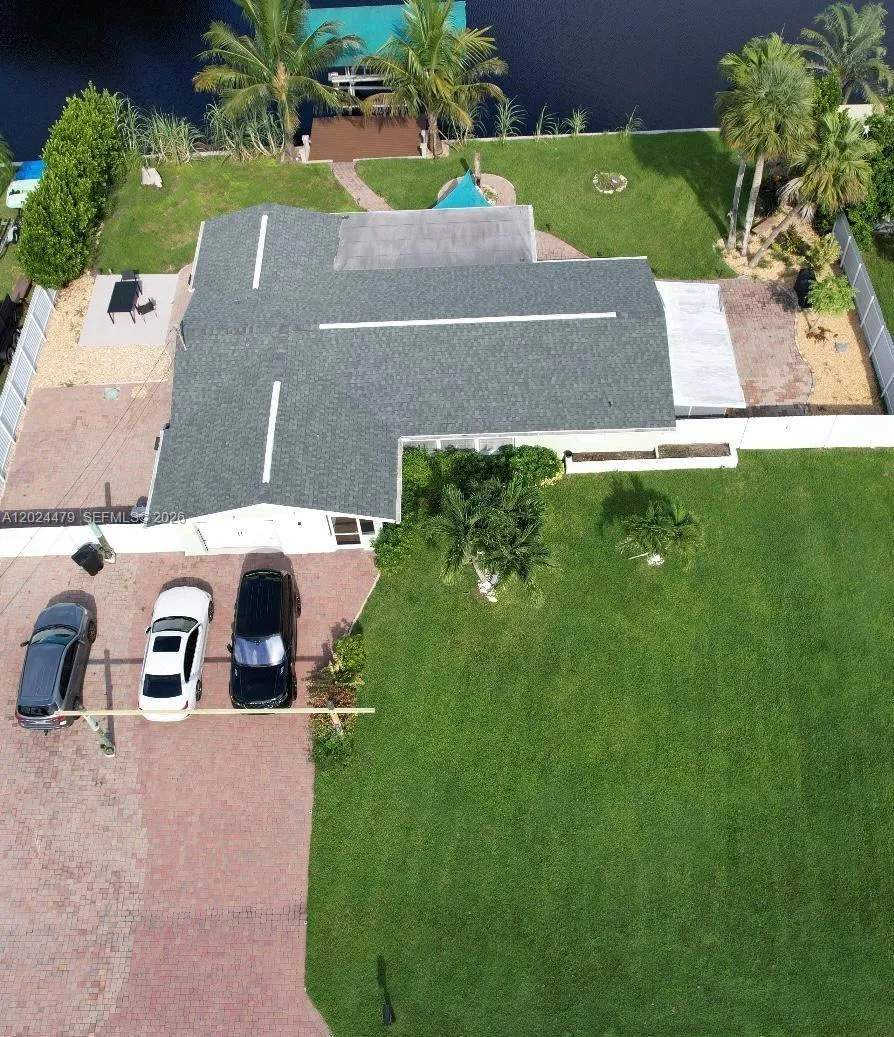 2212 Club House Rd North Fort Myers, FL 33917