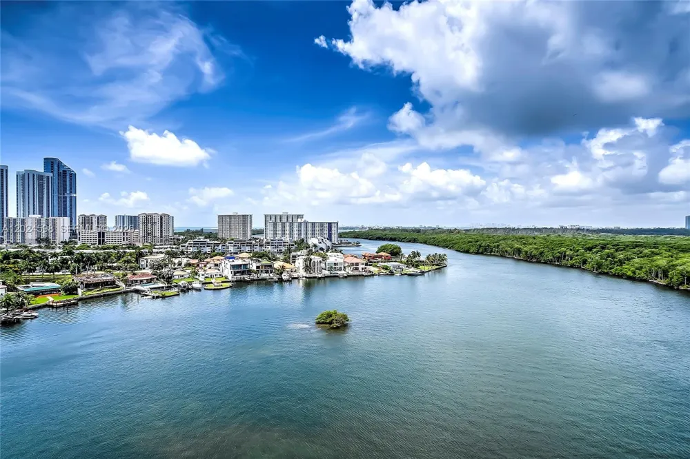 400 Sunny Isles Blvd #1202 Sunny Isles Beach, FL 33160