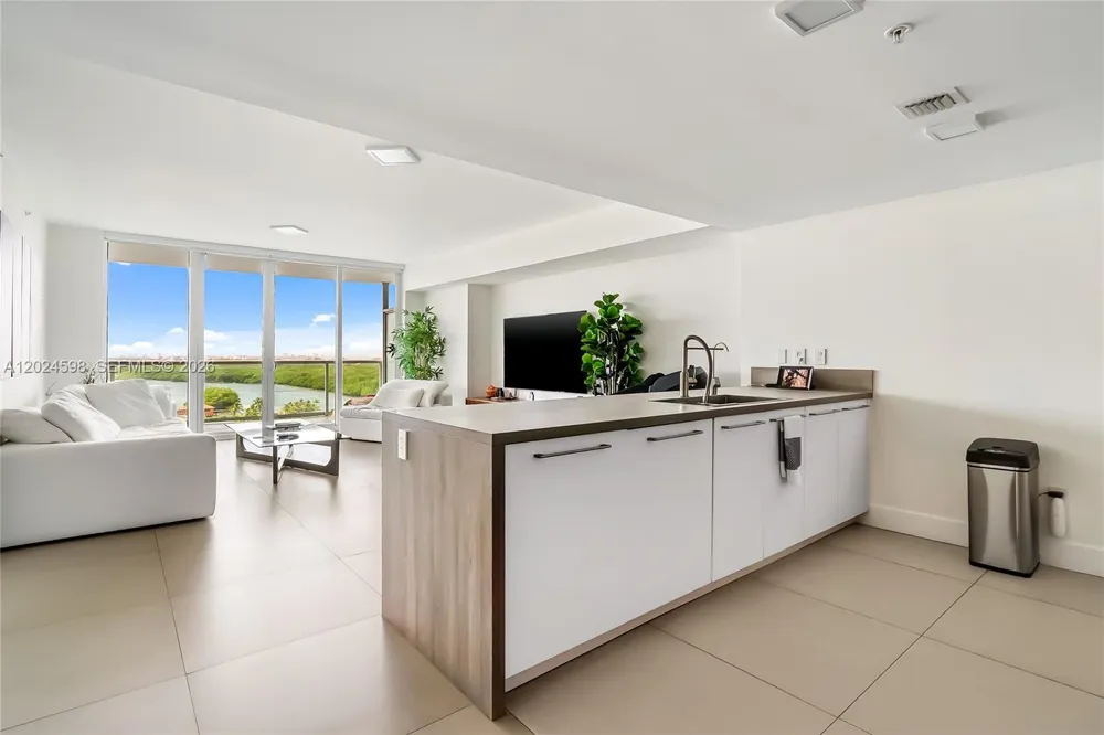 400 Sunny Isles Blvd #1202 Sunny Isles Beach, FL 33160