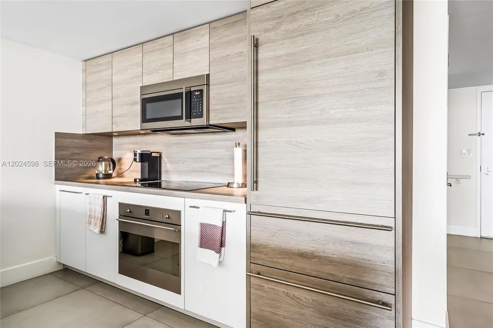 400 Sunny Isles Blvd #1202 Sunny Isles Beach, FL 33160