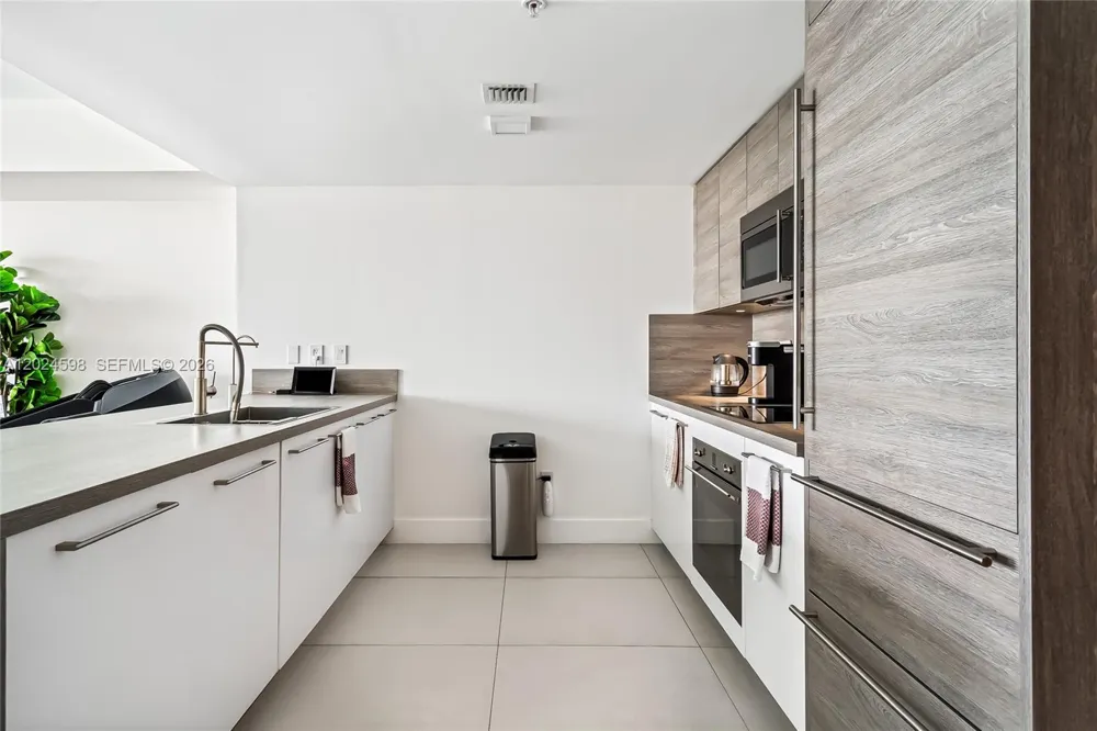 400 Sunny Isles Blvd #1202 Sunny Isles Beach, FL 33160