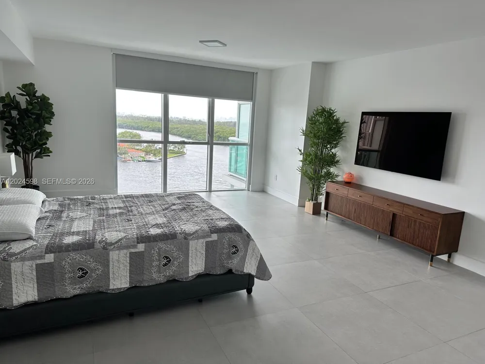 400 Sunny Isles Blvd #1202 Sunny Isles Beach, FL 33160