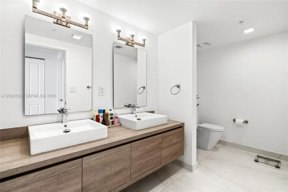 400 Sunny Isles Blvd #1202 Sunny Isles Beach, FL 33160