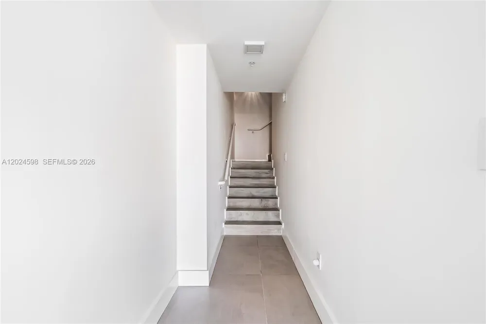 400 Sunny Isles Blvd #1202 Sunny Isles Beach, FL 33160