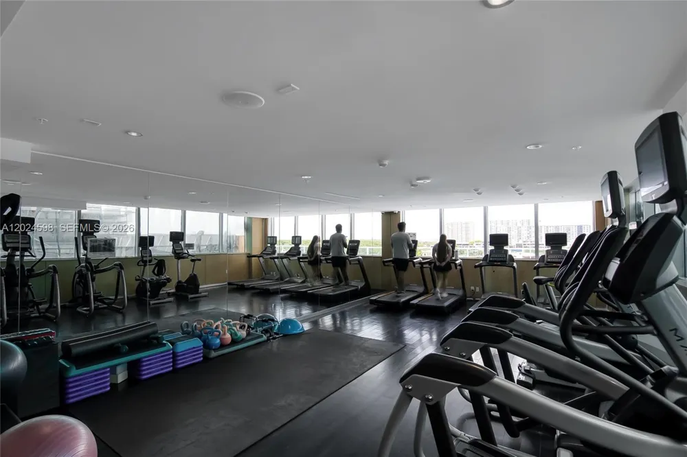 400 Sunny Isles Blvd #1202 Sunny Isles Beach, FL 33160