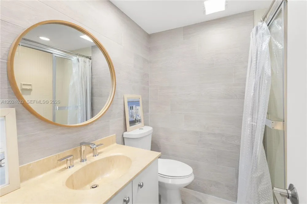20281 E Country Club Dr #510 Aventura, FL 33180