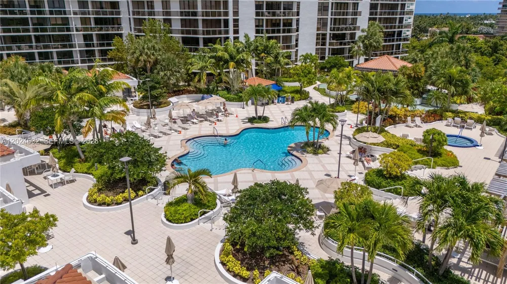 20281 E Country Club Dr #510 Aventura, FL 33180