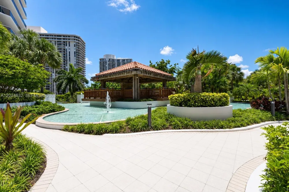 20281 E Country Club Dr #510 Aventura, FL 33180