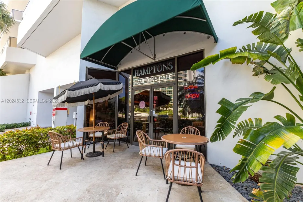 20281 E Country Club Dr #510 Aventura, FL 33180