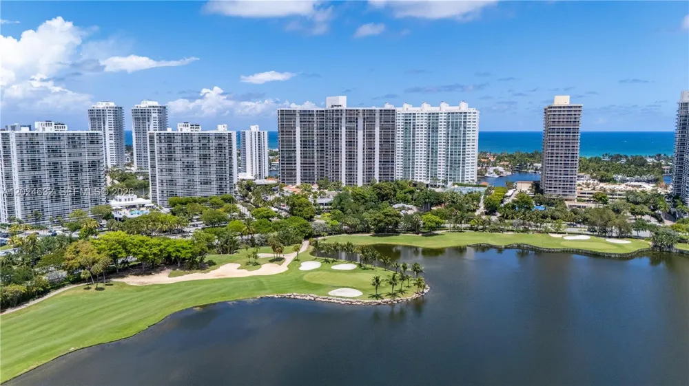 20281 E Country Club Dr #510 Aventura, FL 33180
