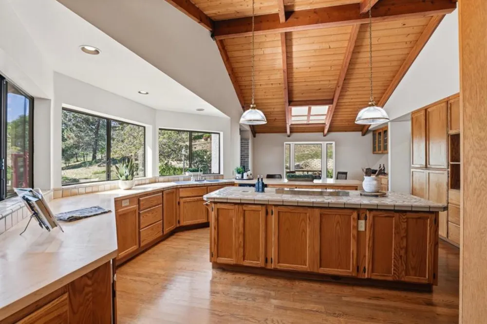 215 Chateau Drive Aromas, CA 95004