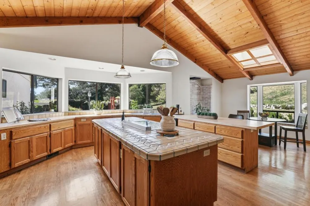 215 Chateau Drive Aromas, CA 95004