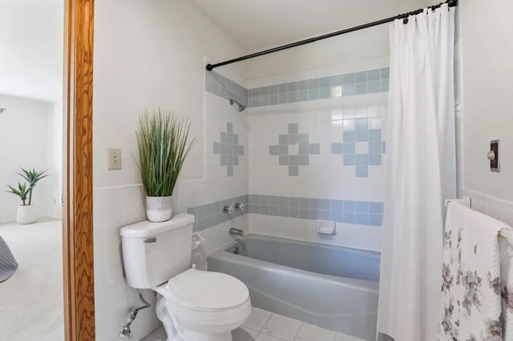 215 Chateau Drive Aromas, CA 95004